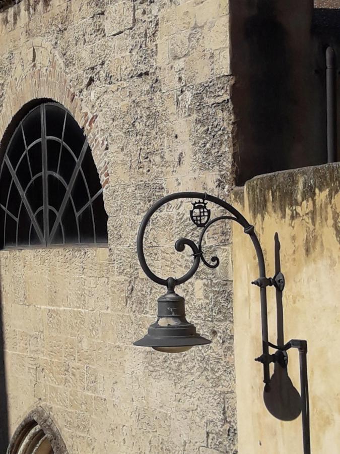 Via San Giacomo 10 Каляри Екстериор снимка